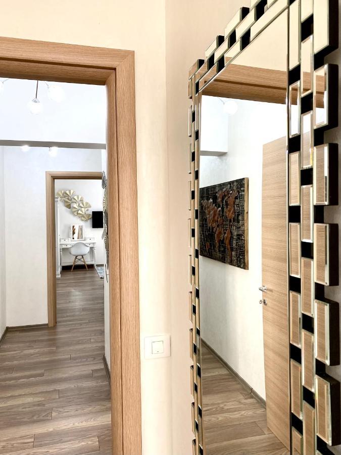 White Dream Penthouse With Jacuzzi Apartment Brasov Exterior photo